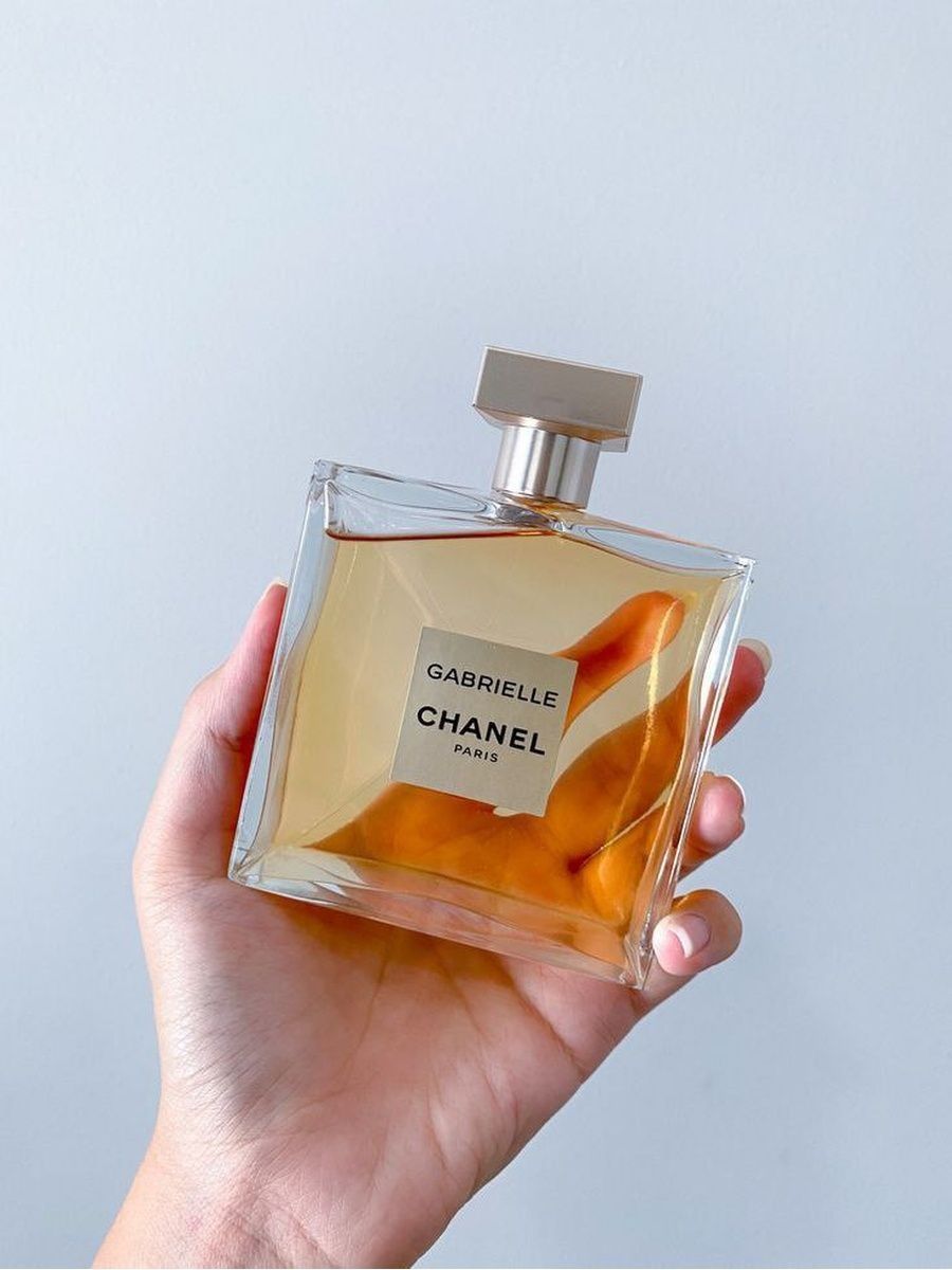 Gabrielle chanel essence. Chanel Gabrielle духи. Туалетная вода Gabrielle. Шанель Габриэль духи какие Ноты присутствуют. Dance Gabriel Парфюм это мужской или женский.